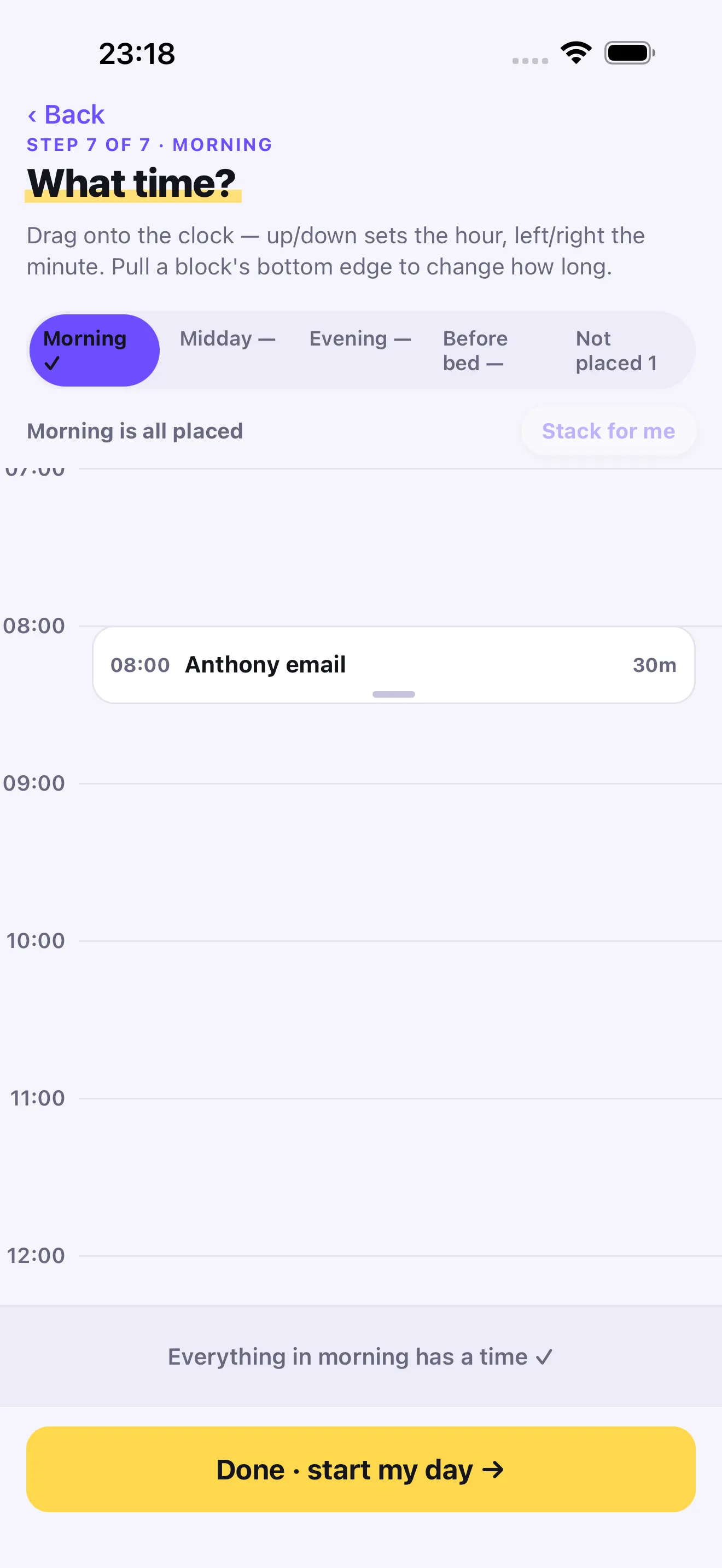 Plan-Kit step 7, “What time?”: the Morning block’s tasks on a clock from 07:00, with tabs for the other blocks and a “Stack for me” button.